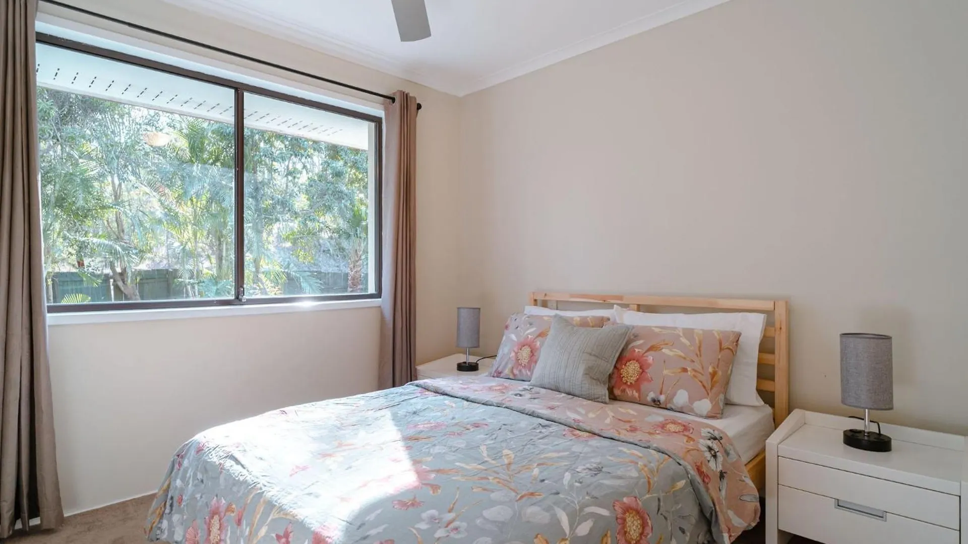 Chat For Discounts - Canopy Gold Coast 0*,  Australia