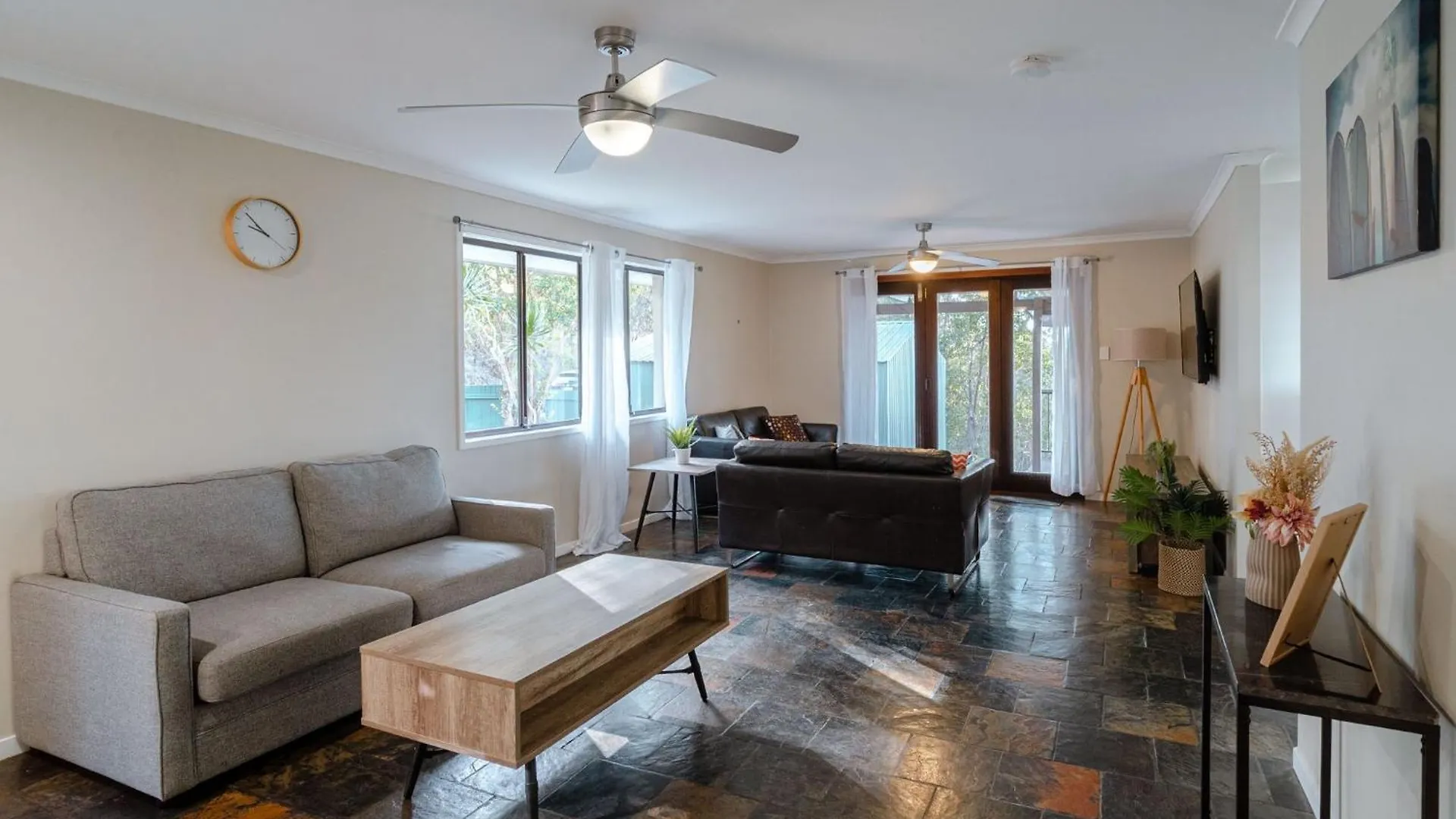 Chat For Discounts - Canopy Gold Coast Vakantiehuis